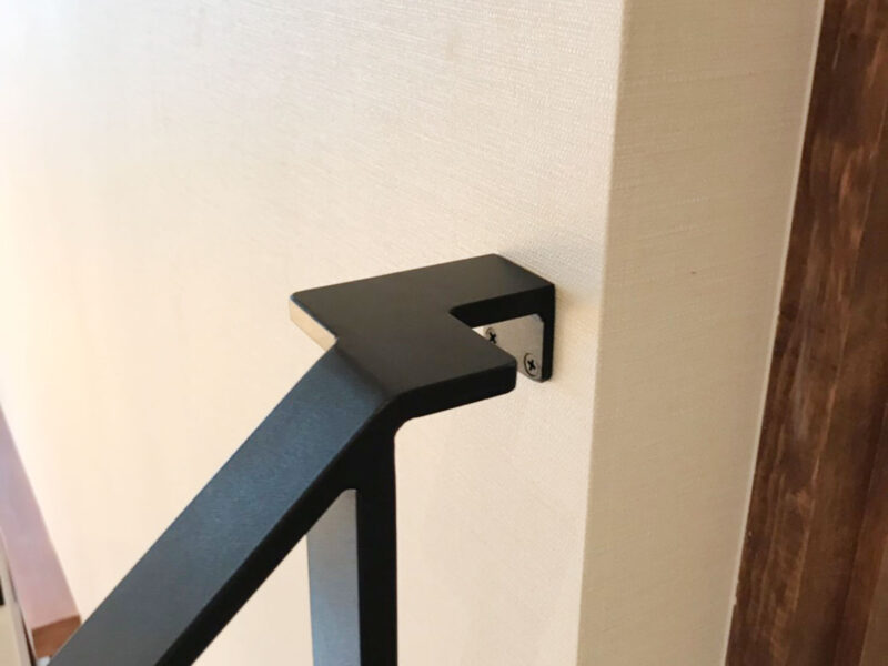 真っ直ぐ留められない場合も-オーダーメイドなら可能です